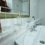 Lar Da Revolta Apartman